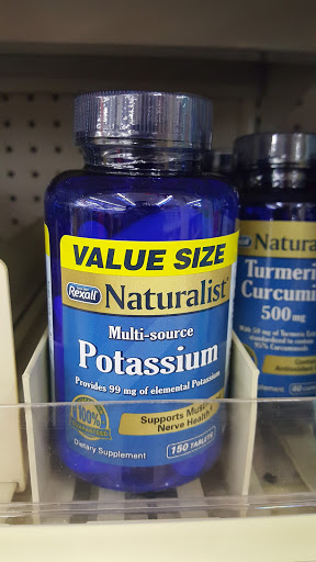 Home Goods Store «Dollar General», reviews and photos, 312 2nd St, Wellsville, OH 43968, USA