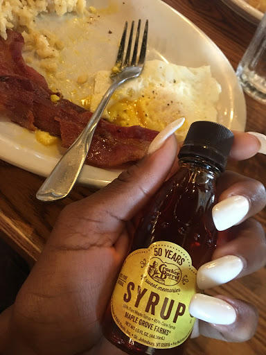 American Restaurant «Cracker Barrel Old Country Store», reviews and photos, 6055 Som Center Rd, Willoughby, OH 44094, USA