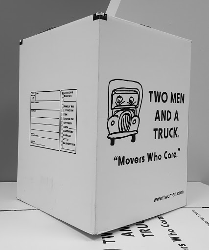 Moving and Storage Service «Two Men and a Truck», reviews and photos, 370 Smoketree Ln, North Aurora, IL 60542, USA