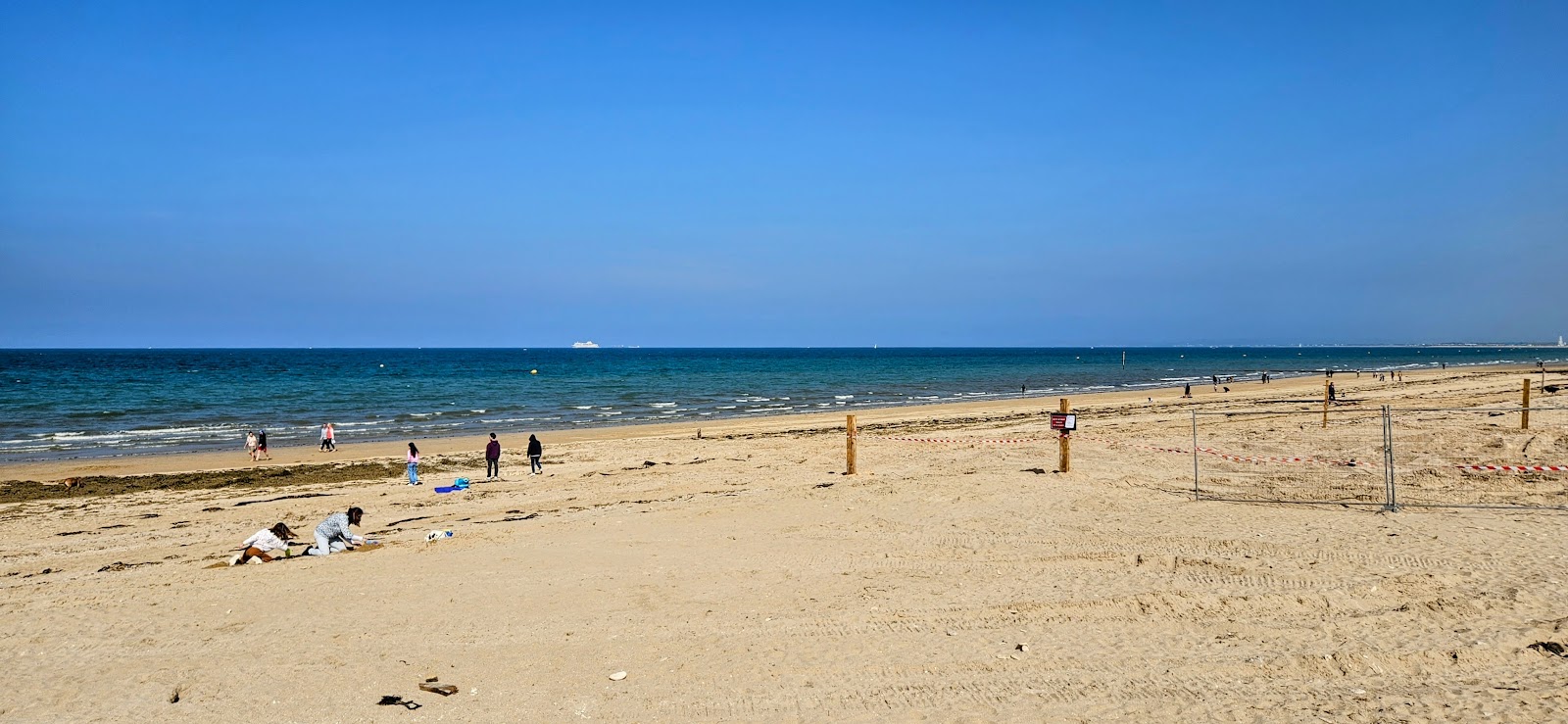 Plage de Lion-sur-Mer photo #7