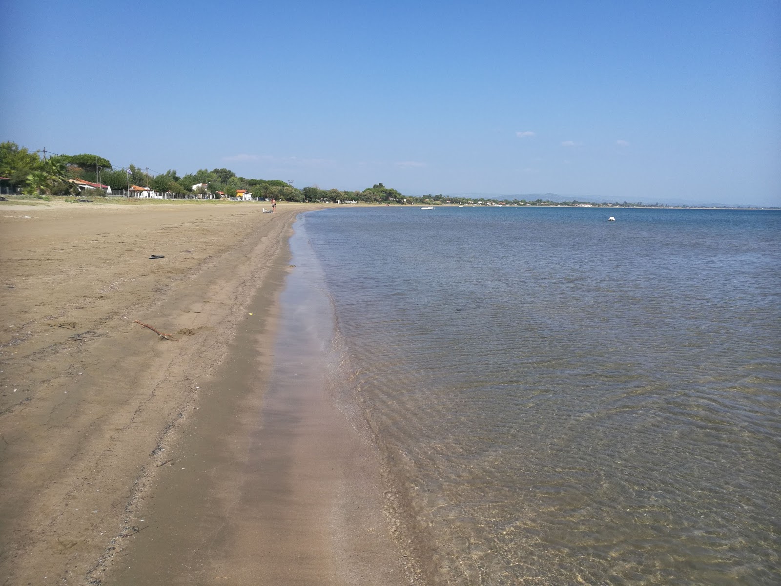 Photo de Paralia Katakolo avec sable fin et lumineux de surface