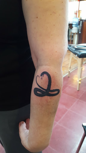 Tattoo Shop «Atlas Tattoo Studio», reviews and photos, 4543 N Albina Ave, Portland, OR 97217, USA