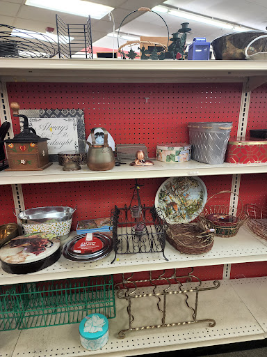 Thrift Store «The Salvation Army Family Store & Donation Center», reviews and photos