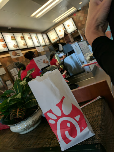 Fast Food Restaurant «Chick-fil-A», reviews and photos, 6038 E Black Horse Pike, Egg Harbor Township, NJ 08234, USA