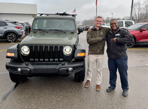 Car Dealer «Brighton Chrysler Dodge Jeep Ram», reviews and photos, 9827 E Grand River Ave, Brighton, MI 48116, USA