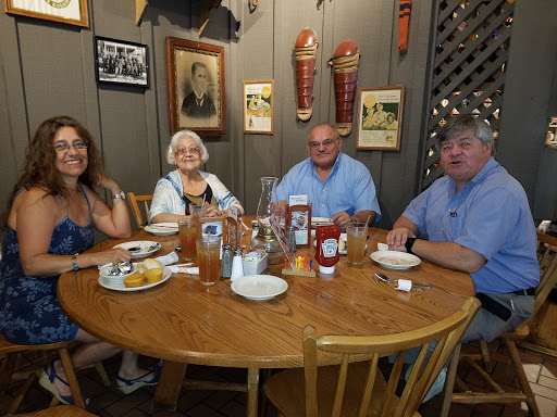 American Restaurant «Cracker Barrel Old Country Store», reviews and photos, 4680 Lenoir Ave, Jacksonville, FL 32216, USA