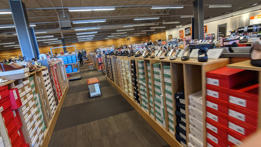 Shoe Store «DSW Designer Shoe Warehouse», reviews and photos, 11500 Burleigh St., Wauwatosa, WI 53222, USA