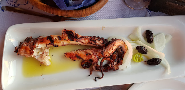 Pefkospilia Restaurant & Beach Bar