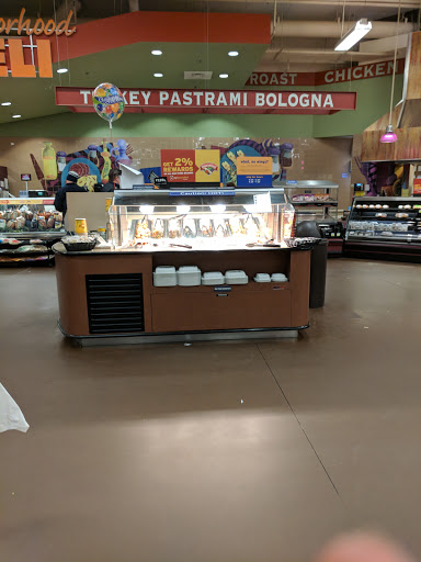 Grocery Store «Hannaford Supermarket», reviews and photos, 255 Warner Blvd, Taunton, MA 02780, USA