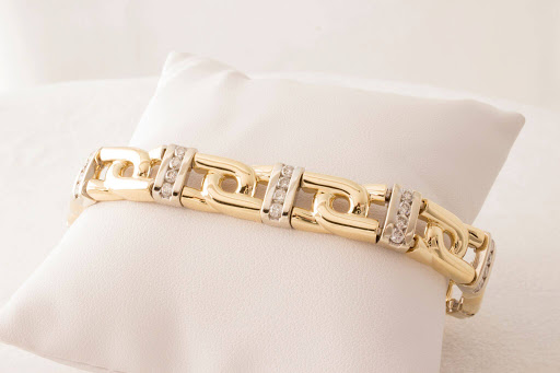 Jewelry Store «Royalty Fine Jewelers», reviews and photos, 10500 Ulmerton Rd #656, Largo, FL 33771, USA