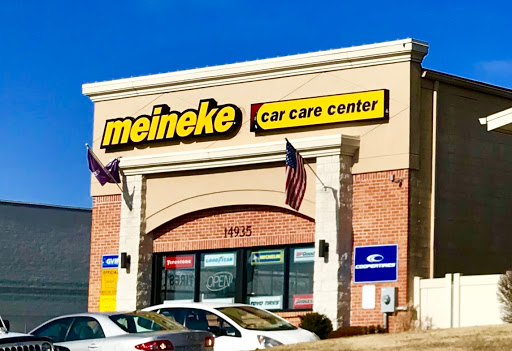 Auto Repair Shop «Meineke Car Care Center», reviews and photos, 14935 Manchester Rd, Ballwin, MO 63011, USA