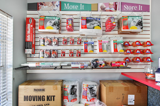 Self-Storage Facility «US Storage Centers», reviews and photos, 7000 Aloma Ave, Winter Park, FL 32792, USA