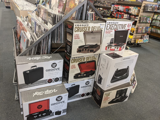 DVD Store «Vintage Stock», reviews and photos, 5351 NE Antioch Rd, Kansas City, MO 64119, USA