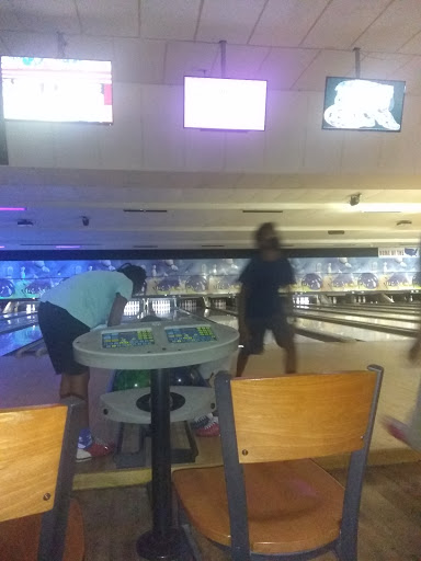 Bowling Alley «Capri Bowling Lanes», reviews and photos, 2727 S Dixie Dr, Dayton, OH 45409, USA