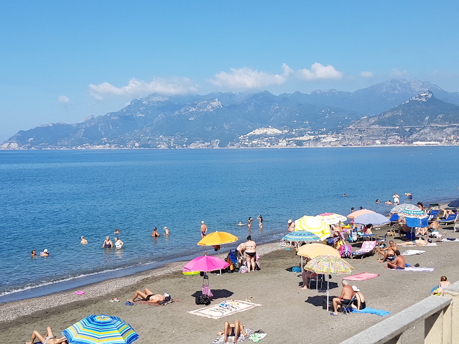 Salerno beach II'in fotoğrafı geniş plaj ile birlikte