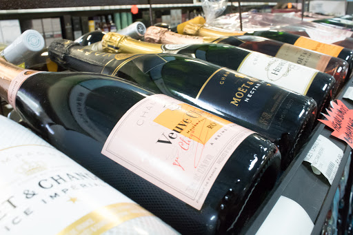 Liquor Store «Checkers Discount Liquors & Wine», reviews and photos, 35202 S Dixie Hwy, Homestead, FL 33034, USA