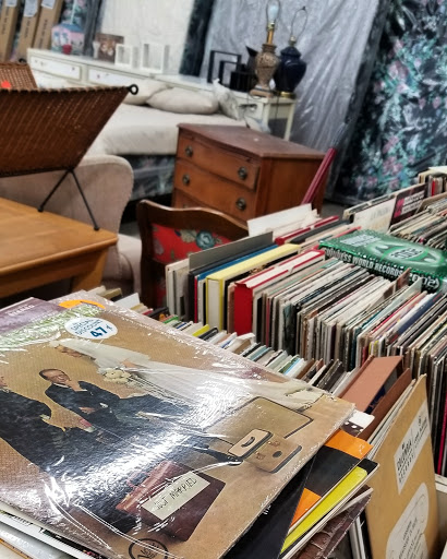 Thrift Store «St. Vincent de Paul Thrift Store», reviews and photos, 28720 Stephenson Hwy, Madison Heights, MI 48071, USA