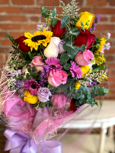 Florist «Flowers By The Station», reviews and photos, 73 Union St, Attleboro, MA 02703, USA
