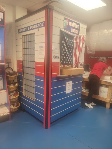 Shipping Service «Goin Postal Packing Wesley Chapel», reviews and photos, 2653 Bruce B Downs Blvd #1783, Wesley Chapel, FL 33544, USA