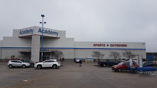 Sporting Goods Store «Academy Sports + Outdoors», reviews and photos, 7513 N Interstate Hwy 35, Austin, TX 78752, USA