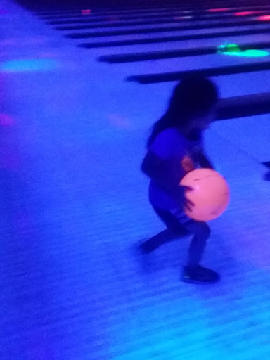 Bowling Alley «Strike City Lanes Bowling Center», reviews and photos, 1170 OR-99, Eugene, OR 97402, USA