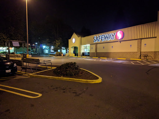 Grocery Store «Safeway», reviews and photos, 95 82nd Dr, Gladstone, OR 97027, USA