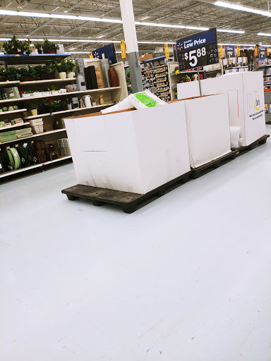 Discount Store «Walmart», reviews and photos, 44575 Mound Rd, Sterling Heights, MI 48314, USA