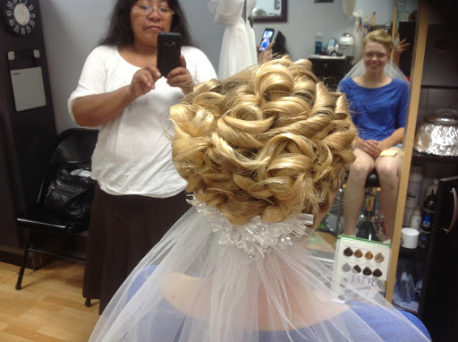 Hair Salon «Luna Beauty Salon», reviews and photos, 3474 South 13th Street, Milwaukee, WI 53215, USA