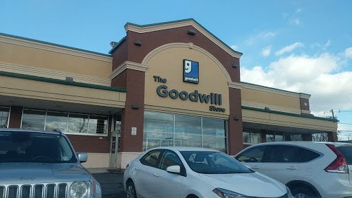 Thrift Store «Goodwill Industries Store & Donation Center Bound Brook», reviews and photos, 509 W Union Ave, Bound Brook, NJ 08805, USA