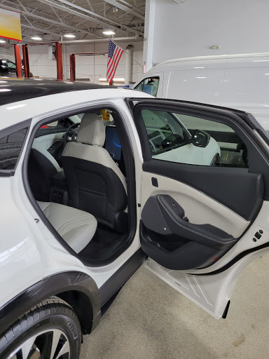 Ford Dealer «Napleton Ford in Libertyville», reviews and photos, 1010 S Milwaukee Ave, Libertyville, IL 60048, USA