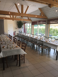 Atmosphère du Restaurant français Le Relais de L'Abbaye à Lonlay-l'Abbaye - n°10