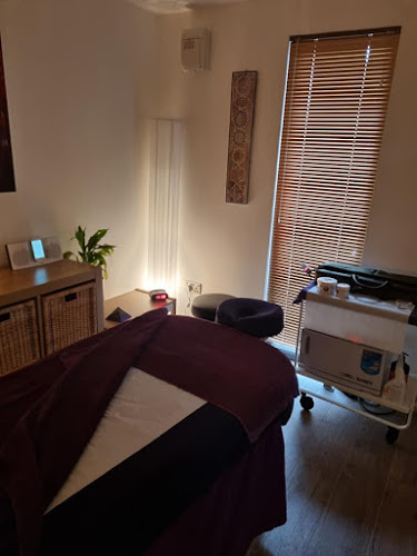 Reviews of Serenity Massage Therapy in Glasgow - Massage therapist