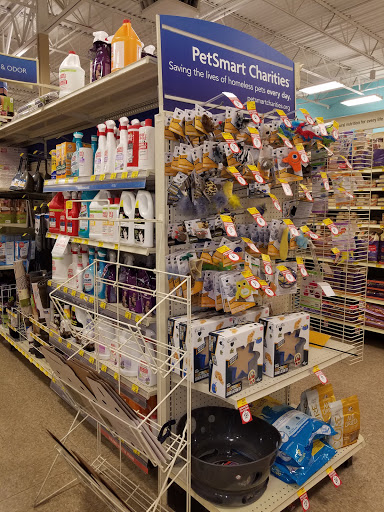 Pet Supply Store «PetSmart», reviews and photos, 6622 Charlotte Pike Suite 108, Nashville, TN 37209, USA