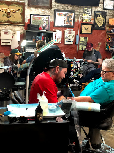 Tattoo Shop «Ironclad Tattoo Gallery», reviews and photos, 194 N 2nd Ave, Saltillo, MS 38866, USA