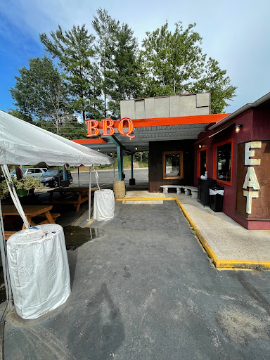 Barbecue Restaurant «Luella’s Bar-B-Que - North Asheville», reviews and photos, 501 Merrimon Ave, Asheville, NC 28804, USA