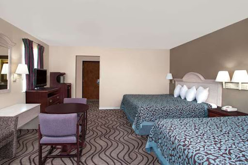 Days Inn by Wyndham Kerrville image 9