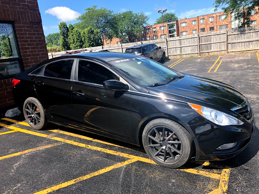 Auto Body Shop «Maaco Collision Repair & Auto Painting», reviews and photos, 252 Commonwealth Dr, Carol Stream, IL 60188, USA