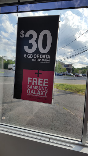 Cell Phone Store «T-Mobile», reviews and photos, 2857 NJ-35, Hazlet, NJ 07730, USA