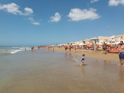 Zdjęcie Spiaggia Tre Fontane - popularne miejsce wśród znawców relaksu