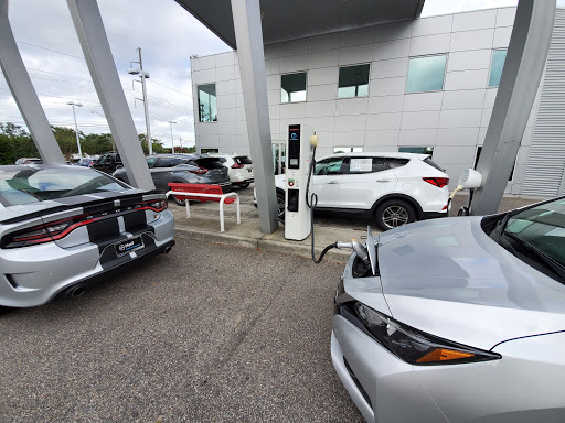 Car Dealer «Hall Nissan Virginia Beach», reviews and photos, 3757 Bonney Rd, Virginia Beach, VA 23452, USA