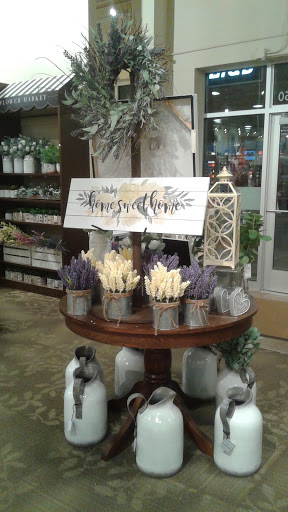 Outlet Mall «Tanger Outlet Grand Rapids», reviews and photos, 350 84th St SW, Byron Center, MI 49315, USA