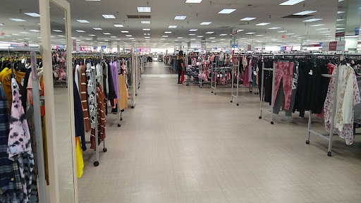 Clothing Store «Burlington Coat Factory», reviews and photos, 1055 S Main St, Manteca, CA 95337, USA