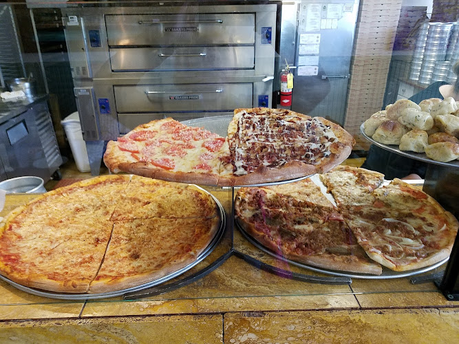 #4 best pizza place in Bonita Springs - Pino's Pizzeria & Italian Kitchen