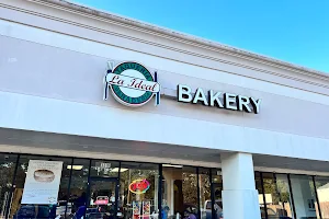 La Ideal Bakery image