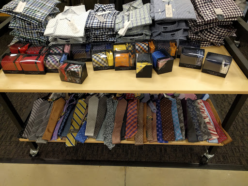 Department Store «Nordstrom Rack Sunset Valley Shopping Center», reviews and photos, 5601 Brodie Ln, Sunset Valley, TX 78745, USA