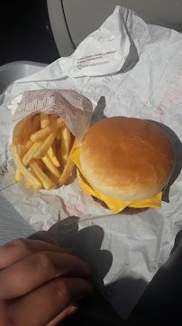 Cheeseburger du Restauration rapide McDonald's à Pouilly-en-Auxois - n°5