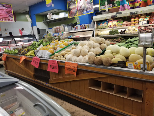 Mexican Grocery Store «La Huerta Mexican & Latin Market», reviews and photos, 405 E Smith St, Kent, WA 98030, USA