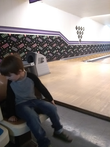 Bowling Alley «Firs Bowl Lanes», reviews and photos, 1950 River Rd, Eugene, OR 97404, USA
