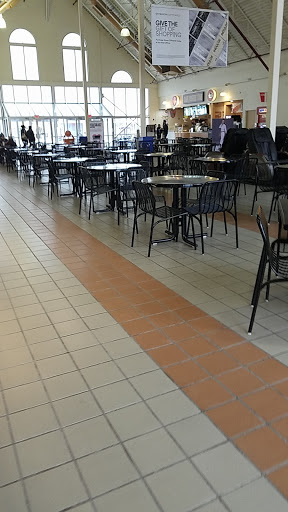 Shopping Mall «Lee Premium Outlets», reviews and photos, 17 Premium Outlet Blvd, Lee, MA 01238, USA