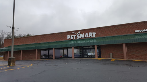 PetSmart, 1671 E Market St, Harrisonburg, VA 22801, USA, 